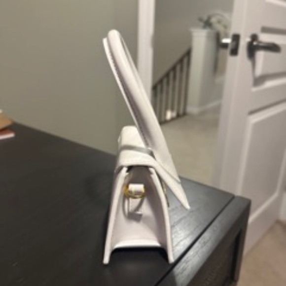 Jacquemus "The Chiquito" bag in white - Picture 2 of 4